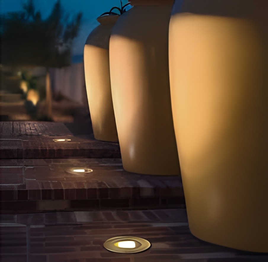 Outdoor Surface Step/Wall Light-use